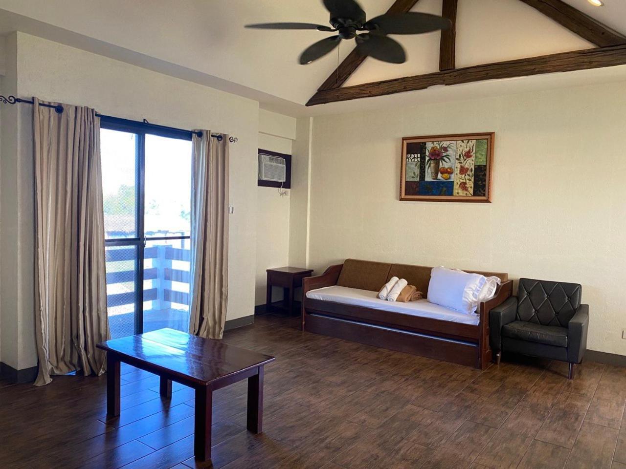 El Puerto Marina Beach Resort & Vacation Club Lingayen Экстерьер фото
