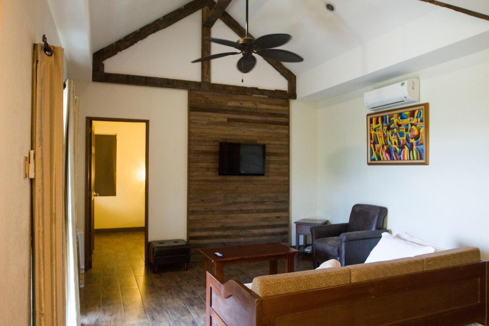 El Puerto Marina Beach Resort & Vacation Club Lingayen Экстерьер фото